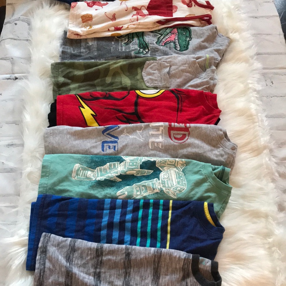 Boys tees size 4T
